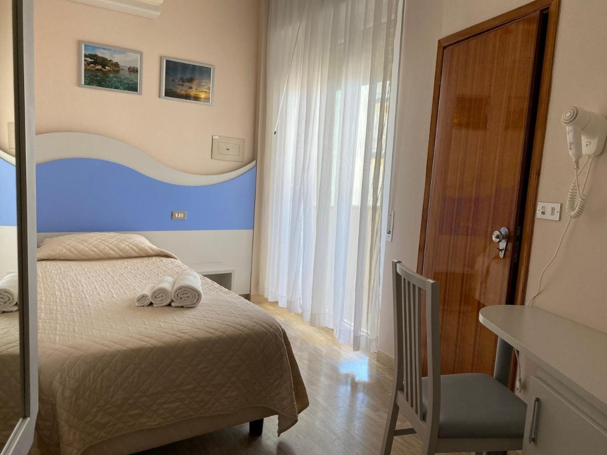 Hotel Moderno - Bed & Breakfast 체르비아 외부 사진