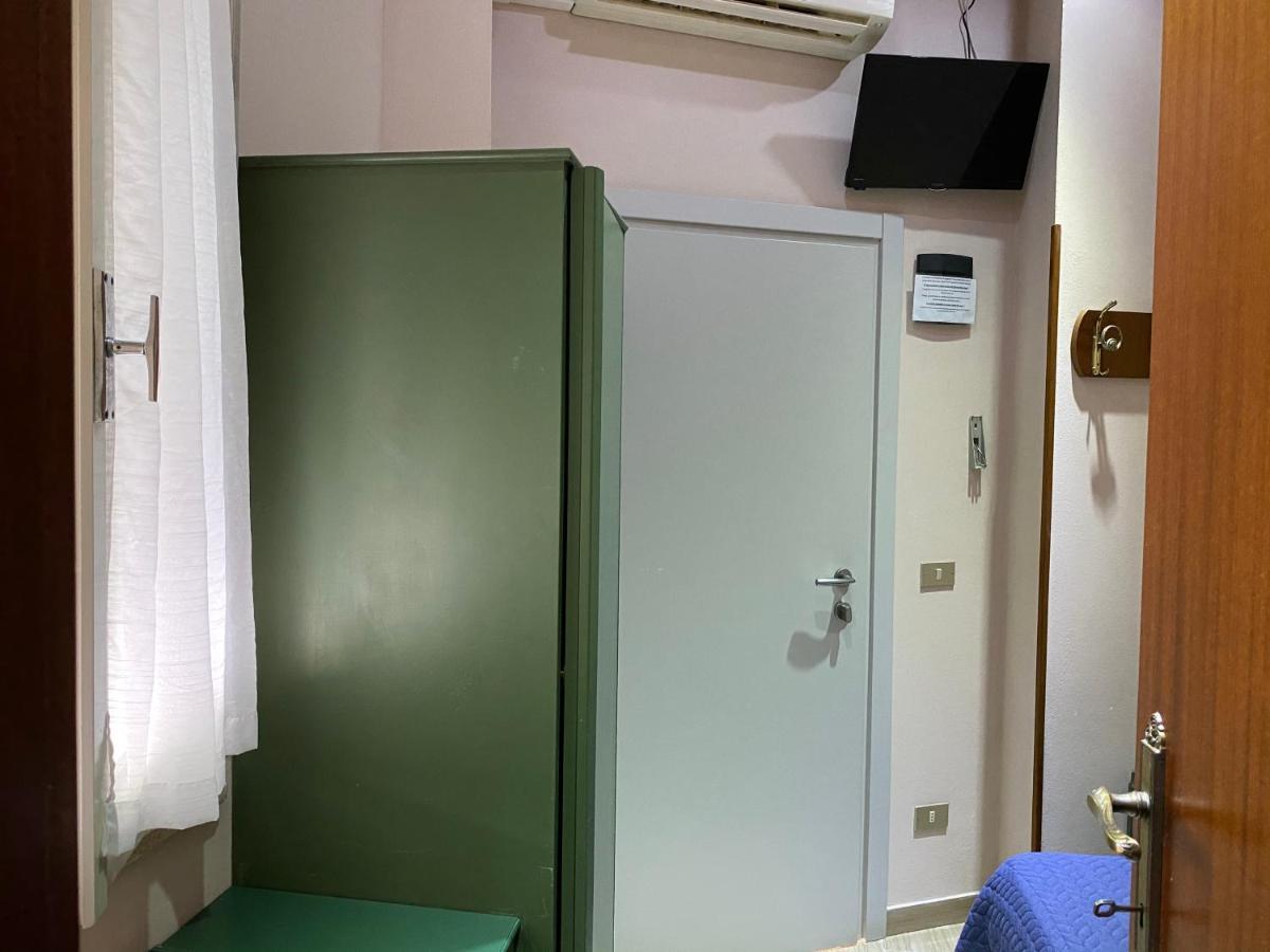 Hotel Moderno - Bed & Breakfast 체르비아 외부 사진