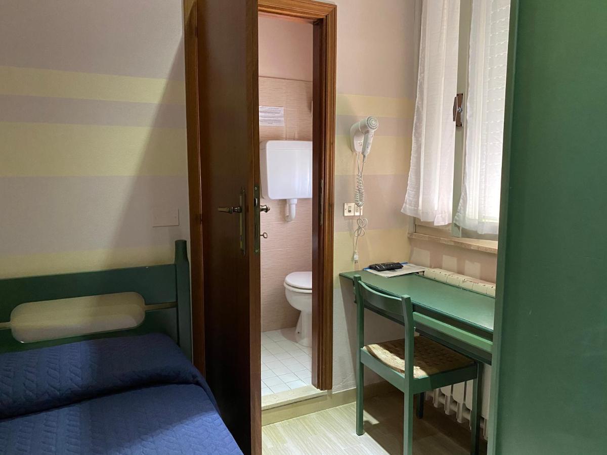 Hotel Moderno - Bed & Breakfast 체르비아 외부 사진