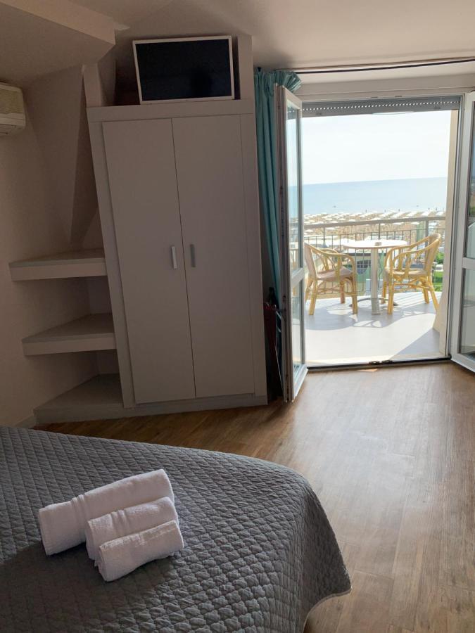 Hotel Moderno - Bed & Breakfast 체르비아 외부 사진