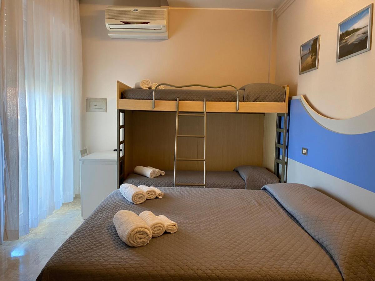 Hotel Moderno - Bed & Breakfast 체르비아 외부 사진