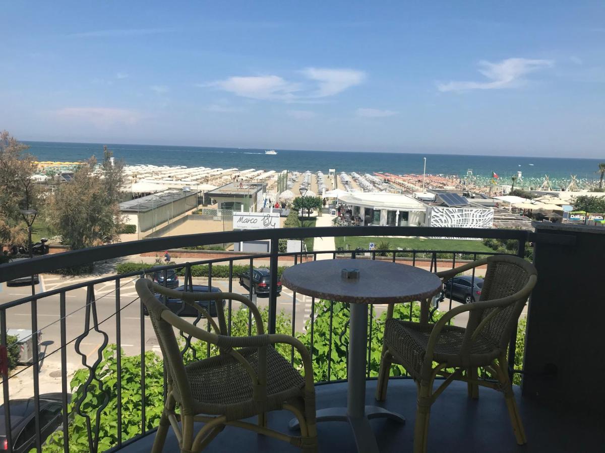 Hotel Moderno - Bed & Breakfast 체르비아 외부 사진