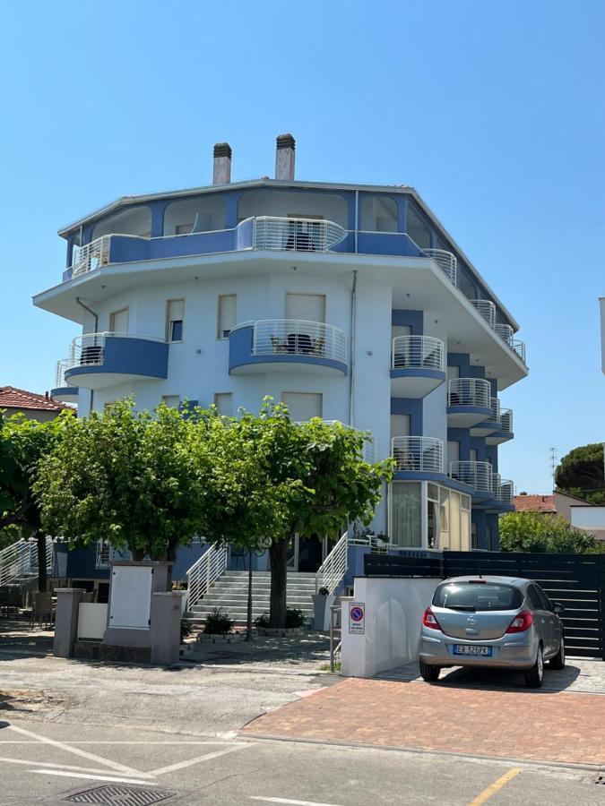 Hotel Moderno - Bed & Breakfast 체르비아 외부 사진