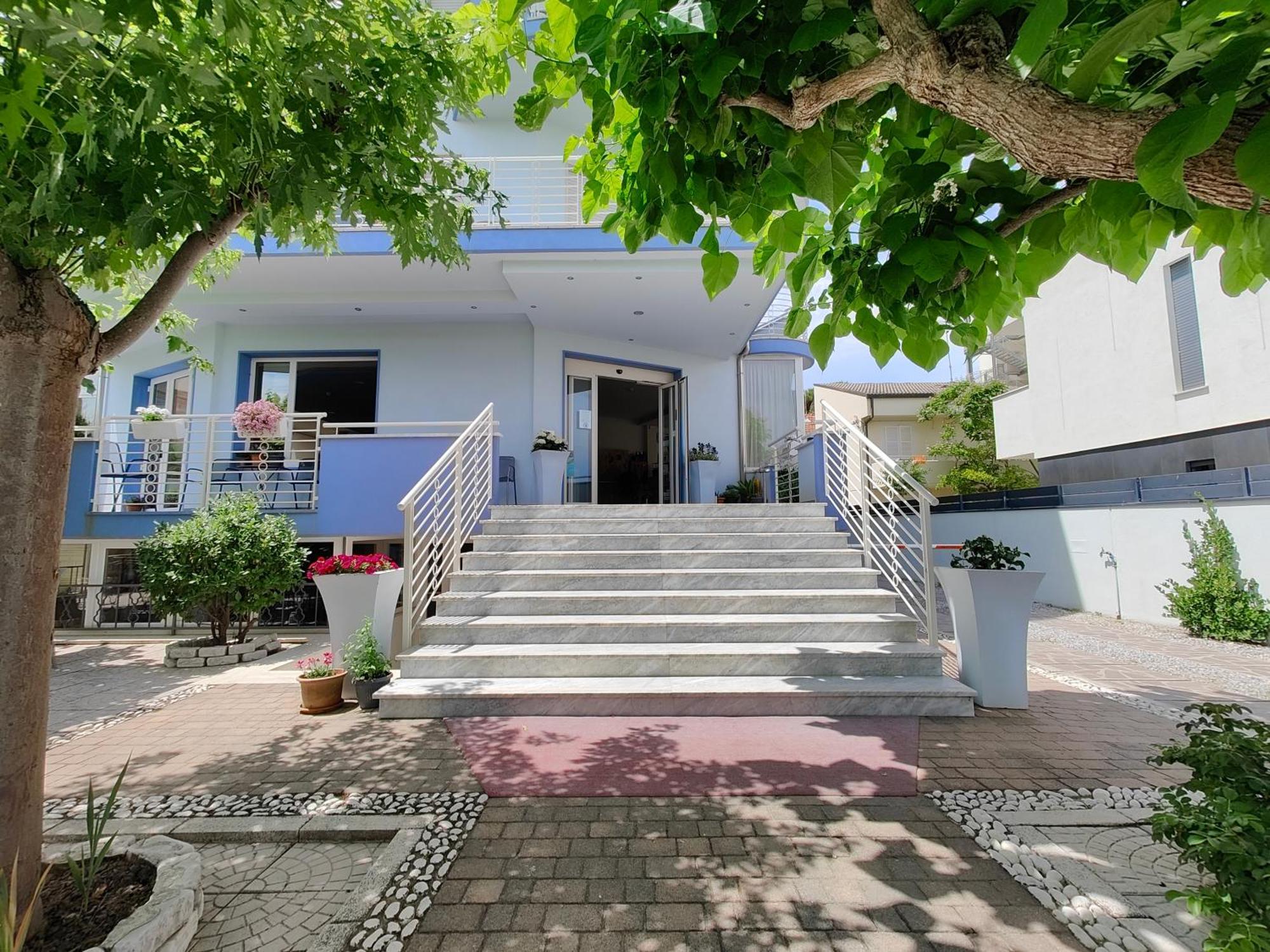 Hotel Moderno - Bed & Breakfast 체르비아 외부 사진
