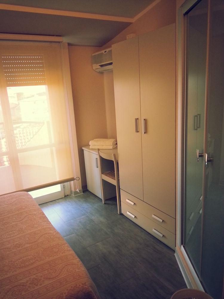 Hotel Moderno - Bed & Breakfast 체르비아 외부 사진